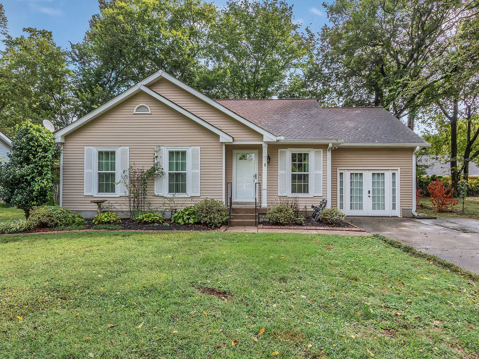 3 bed, 1456 sqft, $3,650 — Photo 3