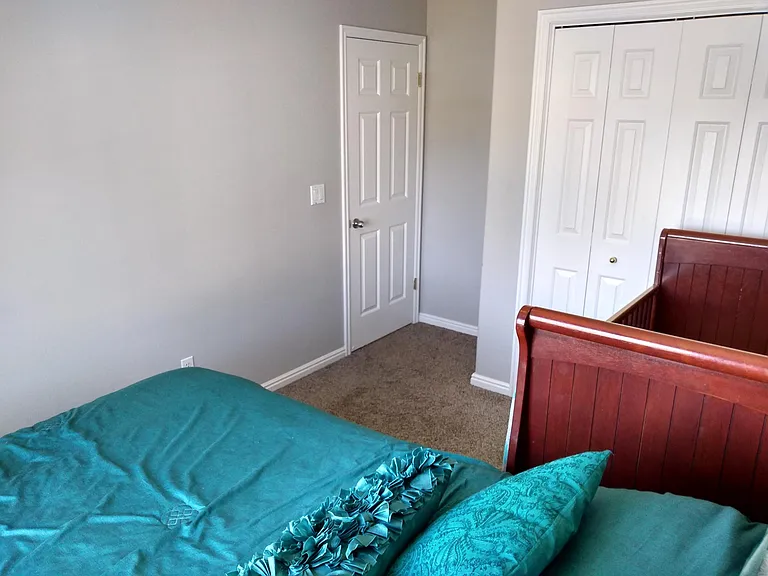 729 S 1420 W — Photo 23