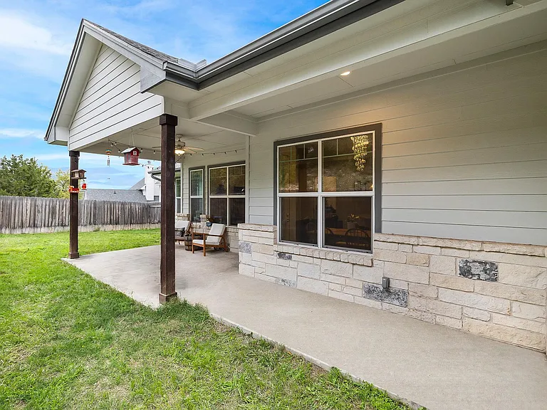 706 Stow Dr — Photo 37