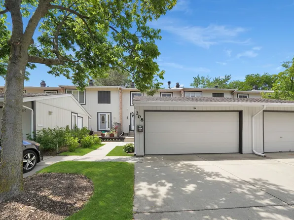 208 Spring Ct, Bloomingdale, IL 60108