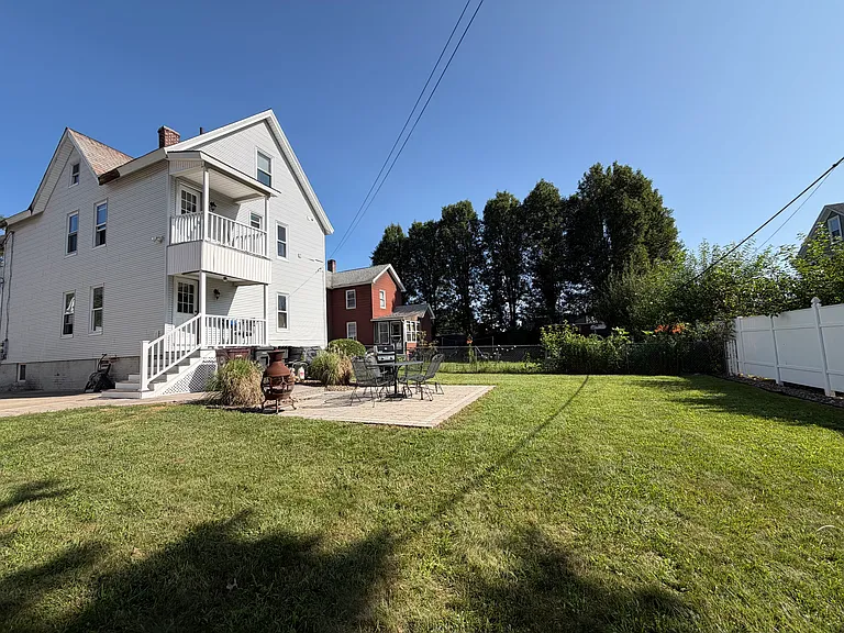 10 Taylor Ave #10 — Photo 24
