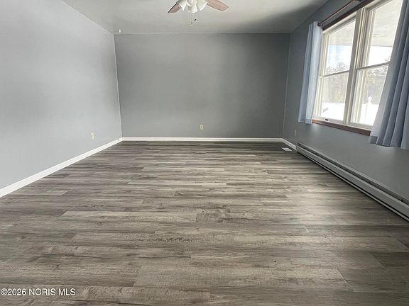 4th image of 14779 Sausman Rd