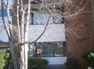 1222 Wilshire Dr, Herndon, VA 20170