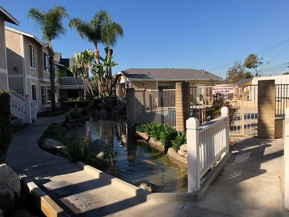 2 bed, 950 sqft, $2,650 — Photo 4