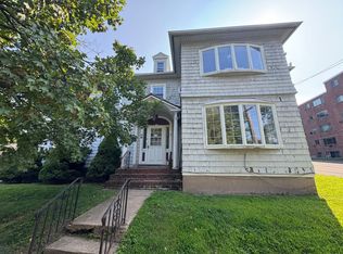 16 Park Place, Middletown, CT 06457
