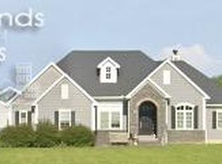 785 Church Rd, Marblehead, OH 43440