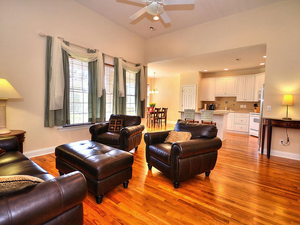 1st image of 3134 Redfield Dr