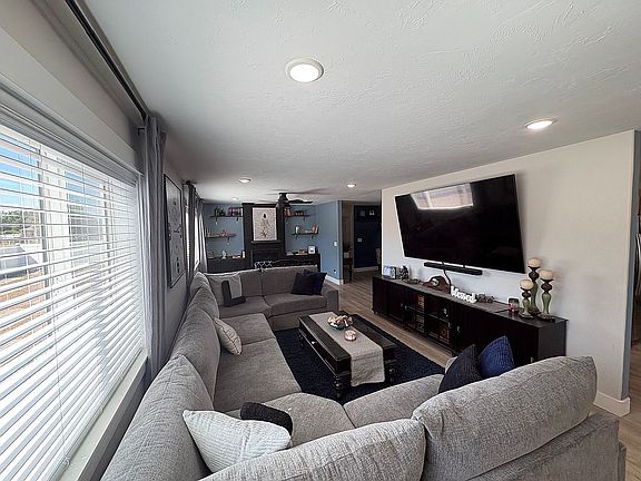 5th image of 2572 Baylor Dr