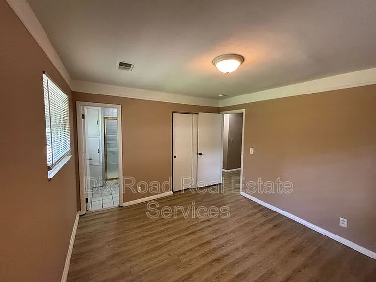 440 McCreary Ct — Photo 18