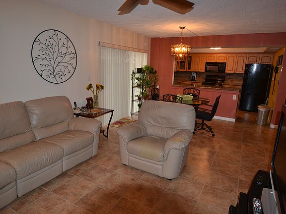 3rd image of 12153 SW 50th Pl