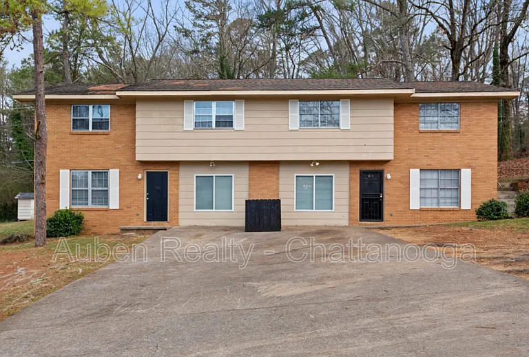 7167 Holland Ln — Photo 1