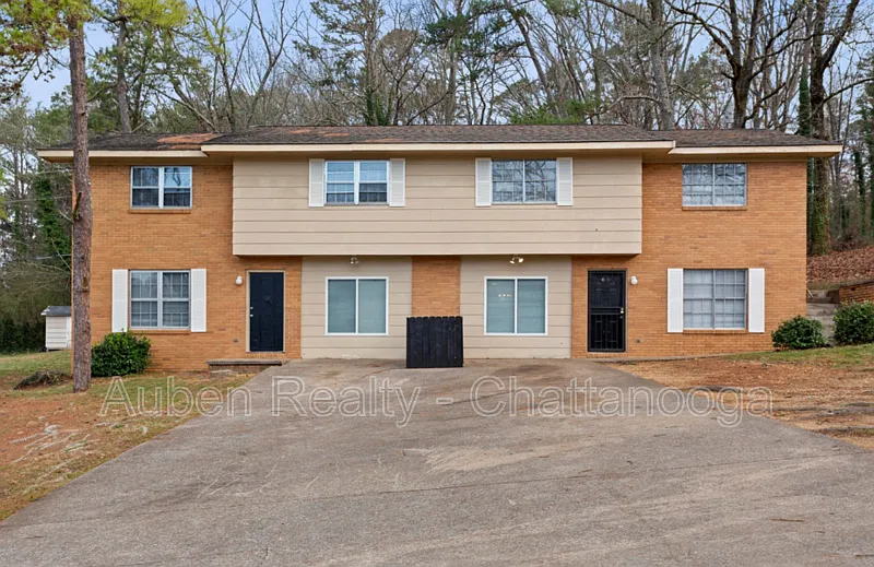 7167 Holland Ln