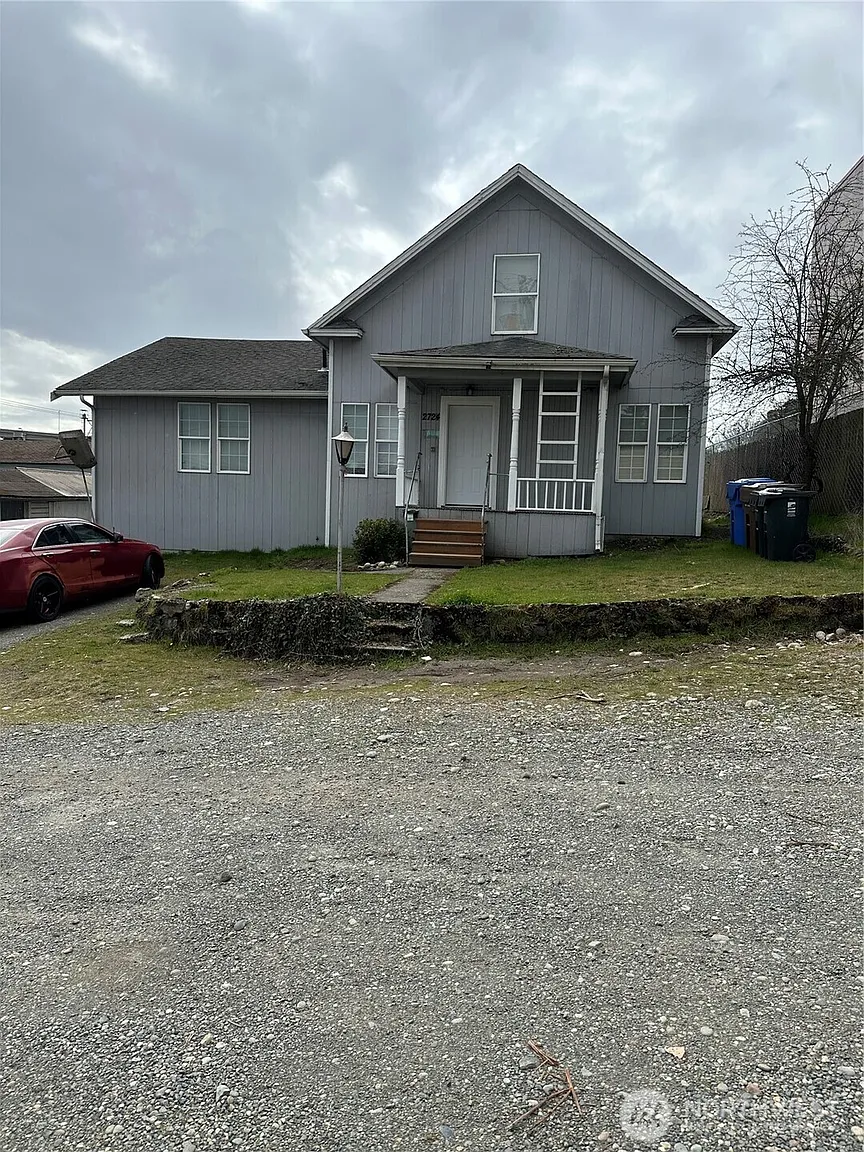 2724 S Alaska Street photo 1