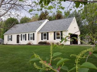 156 Bowerman Rd, Farmington, NY 14425