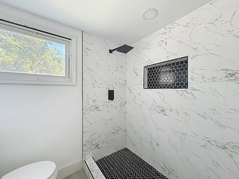 6920 Delano Ave — Photo 14