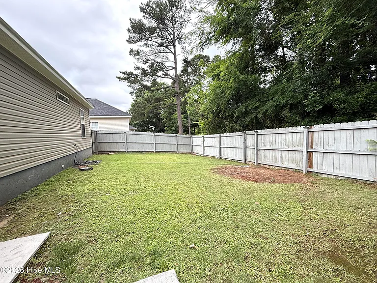 453 Connemara Trl — Photo 15
