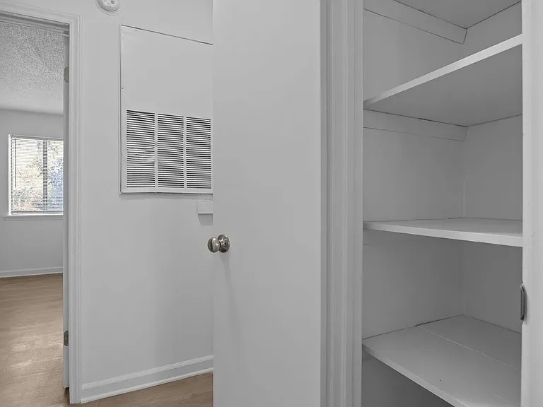 1011 Camden Ave — Photo 38