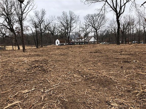 5th image of 2 Donna Ln Lot 1