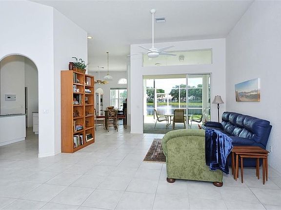 4th image of 173 Grand Oak Cir