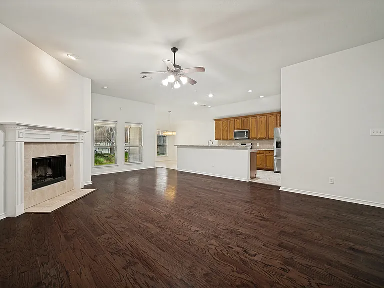 7816 Riverwalk Trl — Photo 8