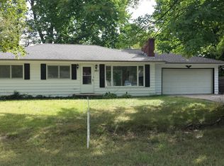 1813 W Ogden Cir, Benton Harbor, MI 49022