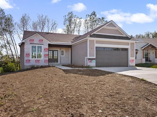 1146 Bluestem Cir, Baldwin City, KS 66006