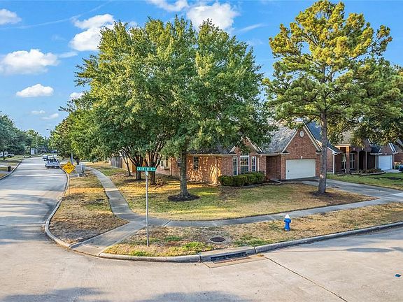 3rd image of 9203 Cabin Creek Dr