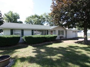 2013 Greengold St, Crest Hill, IL 60403