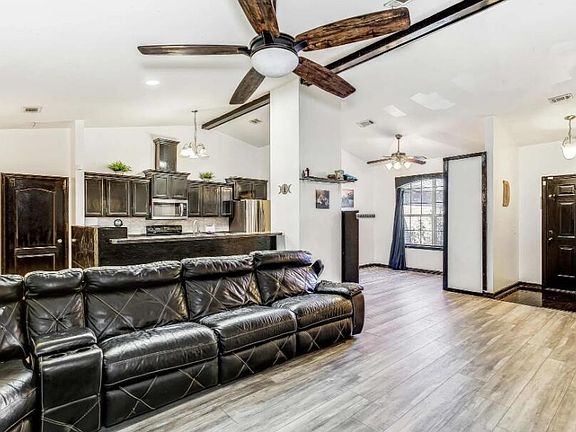 3rd image of 6432 Sarasota Street