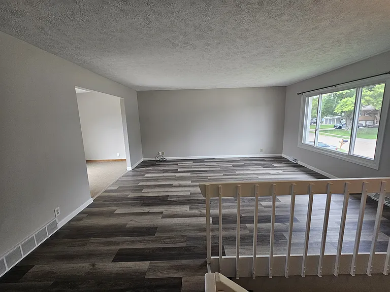 6234 S 140th Ave — Photo 4