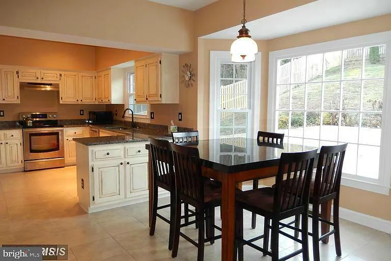 5512 Massachusetts Ave — Photo 30
