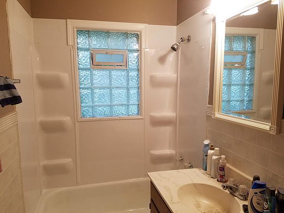 3rd image of 6682 Sunnyslope Dr
