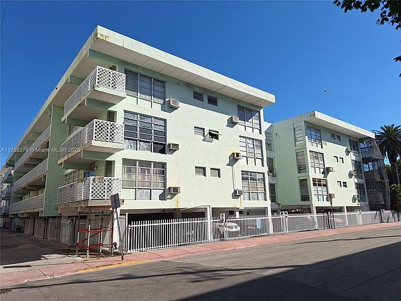 2nd image of 1400 Pennsylvania Ave APT 24