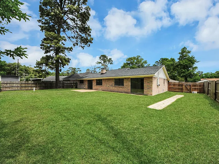 7427 Willow Oak Dr — Photo 36
