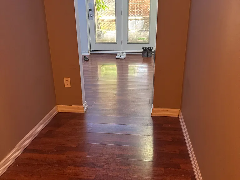 586 Creekview Cir #BASEMENT — Photo 14