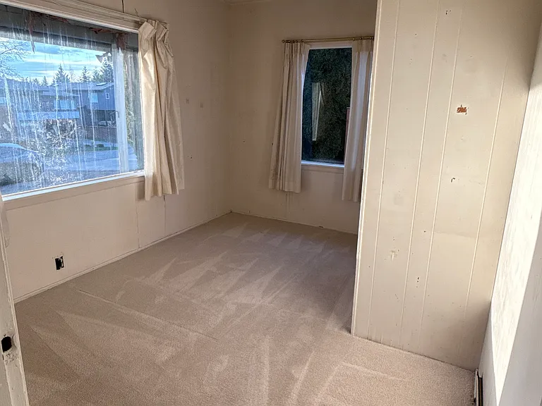 12435 NE 104th St — Photo 9