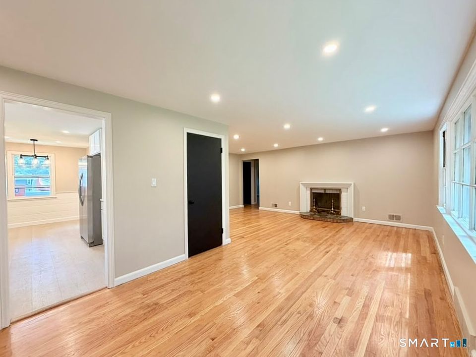 1st image of 1 Long Hill Terrace