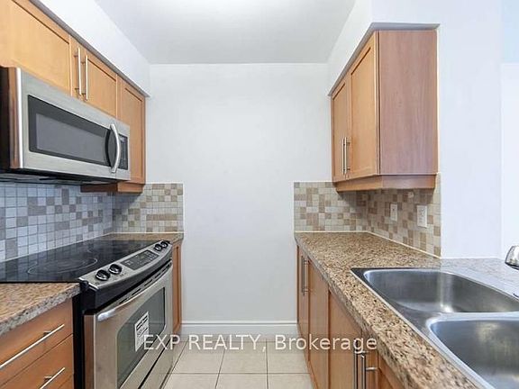 4th image of 25 Greenview Ave #422