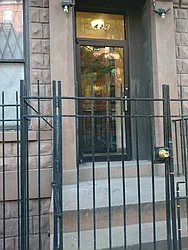 426 West 45th Street in Hell&#39;s Kitchen