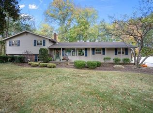 9075 Singing Hills Dr NE, Warren, OH