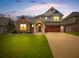 4033 Crestmont Dr, College Station, TX 77845