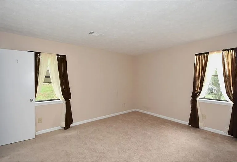 4276 Dogwood Farms Dr — Photo 3