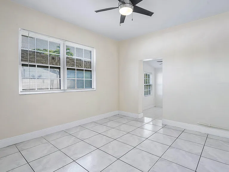 6130 Edwards Rd — Photo 11