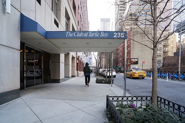 Rented by Level Group | media 7