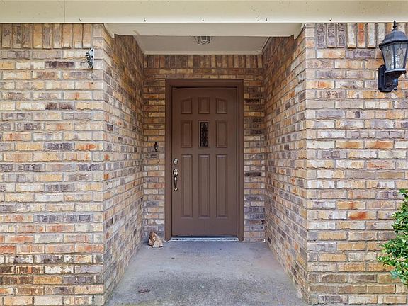 4th image of 345 Bluebonnet Cir