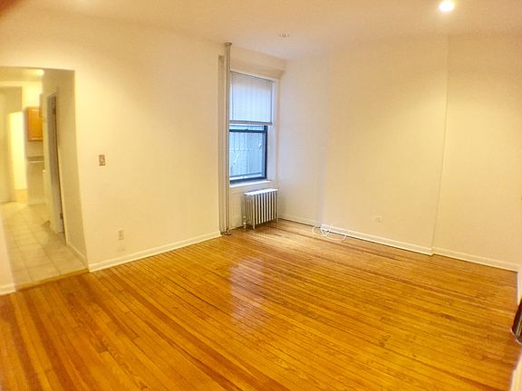 3rd image of 3413 37th St #1