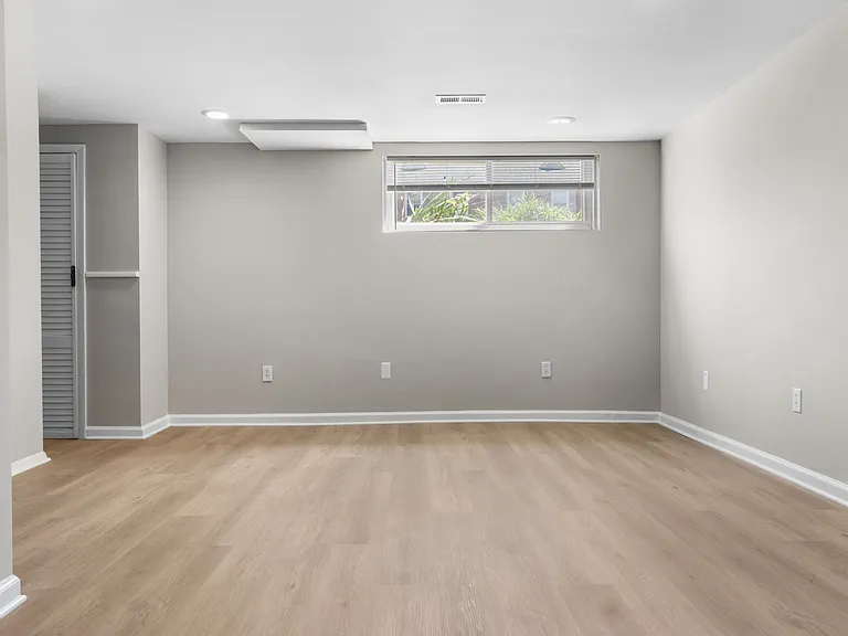 38 Briarwood Rd — Photo 16