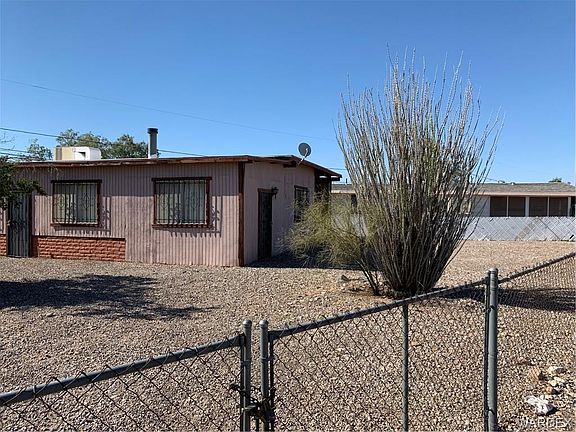 2nd image of 1933 Sea Breeze Ln