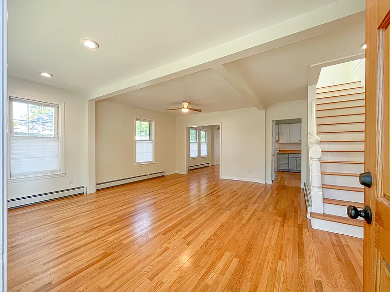 22 Crescent Ave — Photo 5