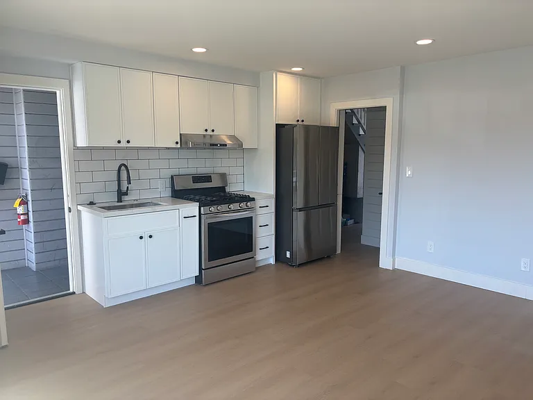 1453 E 3rd Ave #1 — Photo 1